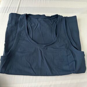 Sweet Betty racer back active top